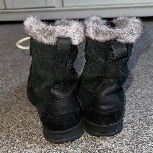 Sorel Black Suede Fur-Lined Boots - Picture 5 of 6